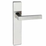DOOR HANDLE STAINLESS STEEL W/PLATE {OVAL KEY HOLE} HERRA MRCI-8003