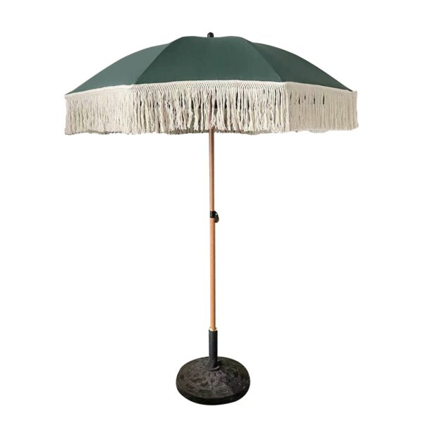 Beach umbrella 2m round with tassels