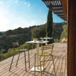 Stackable metal garden stool - Image 5